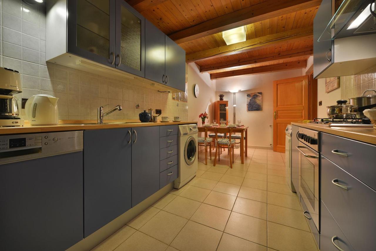 Old Town Apartments Tyn Прага Екстер'єр фото