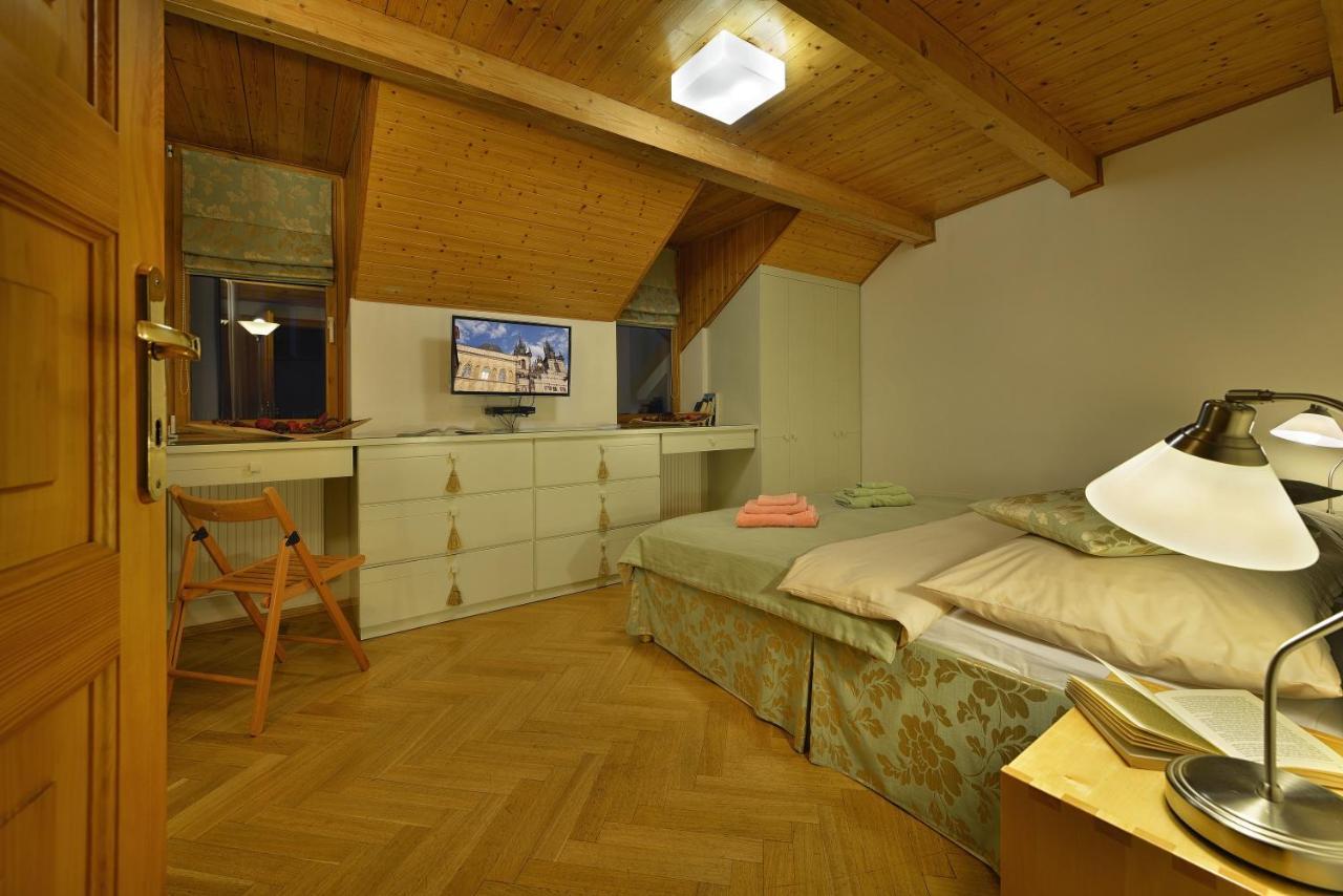 Old Town Apartments Tyn Прага Екстер'єр фото