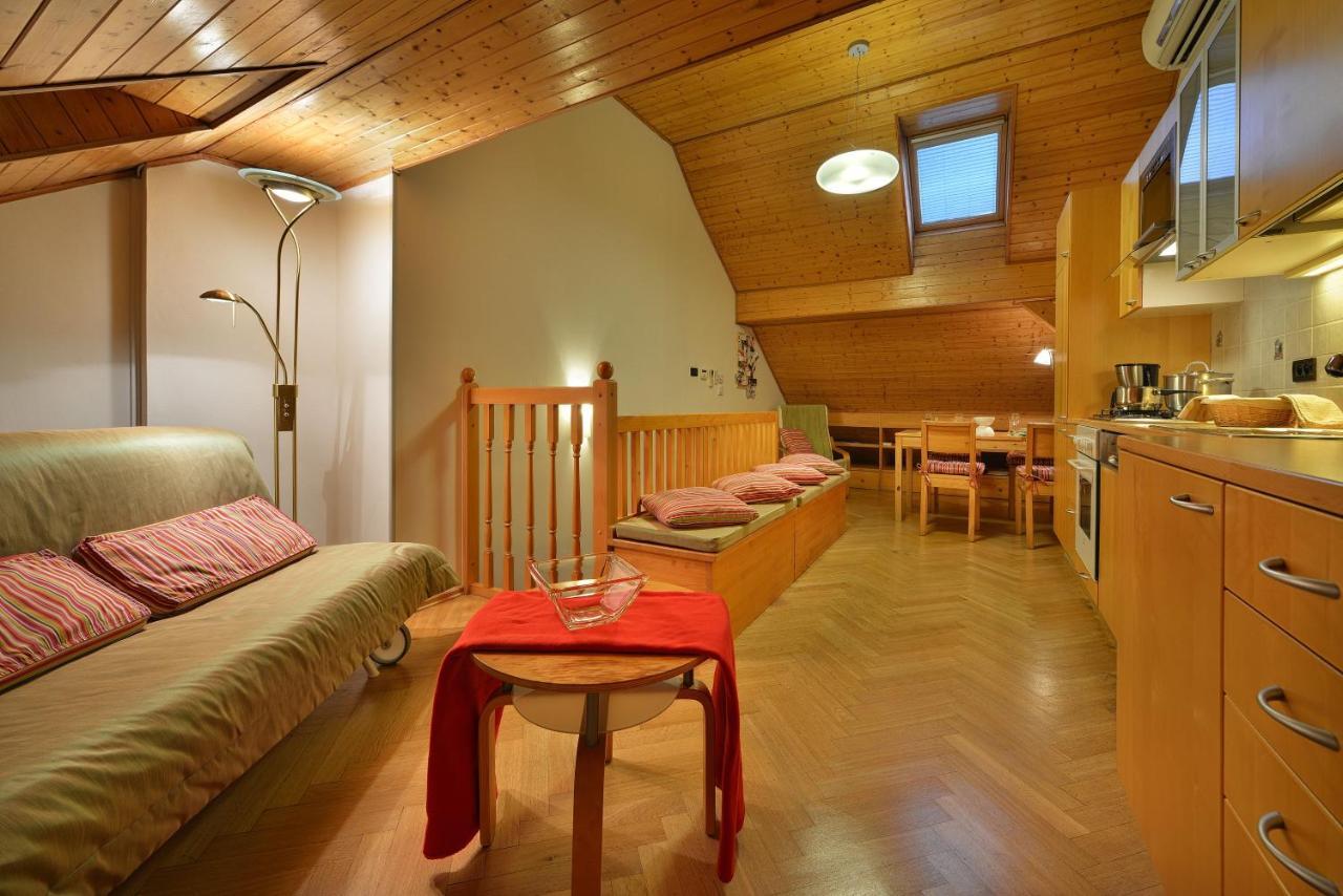 Old Town Apartments Tyn Прага Екстер'єр фото