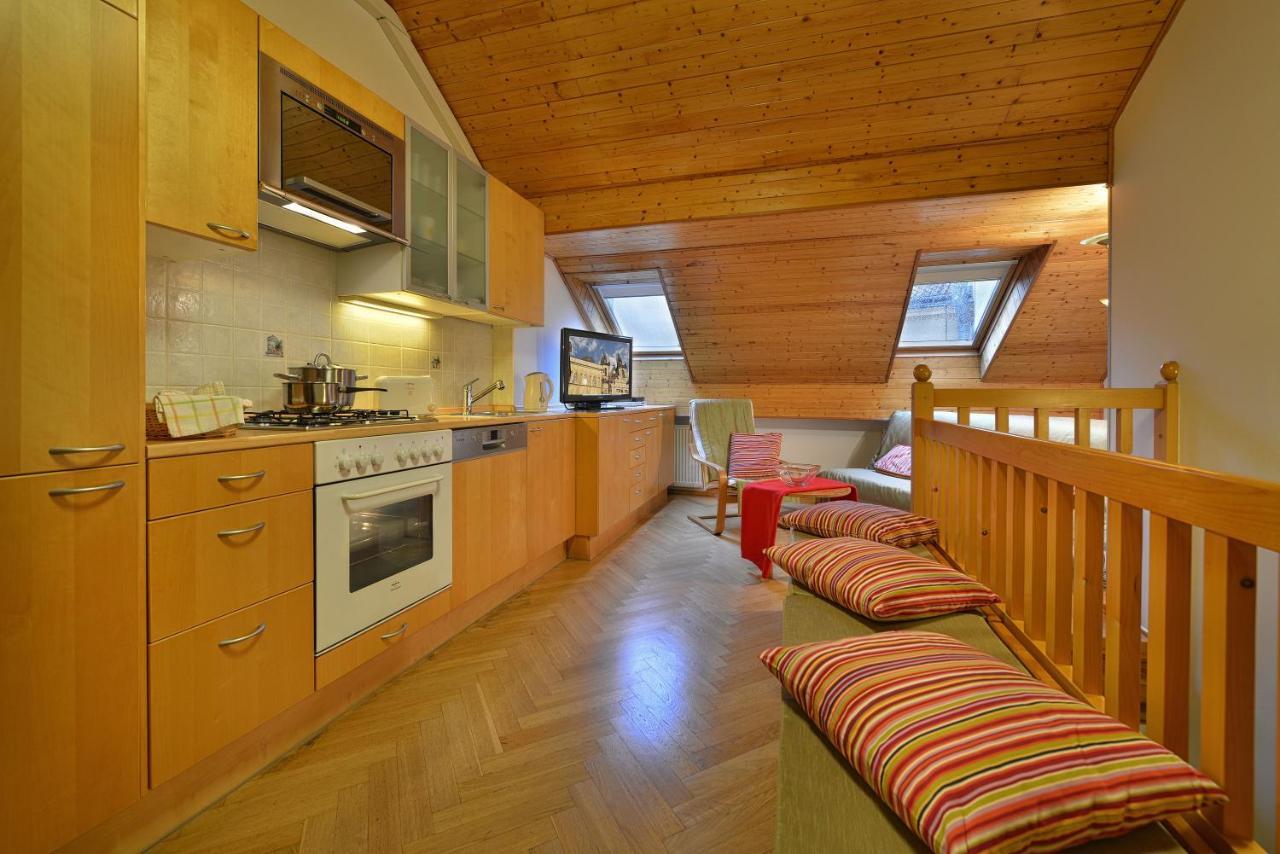 Old Town Apartments Tyn Прага Екстер'єр фото