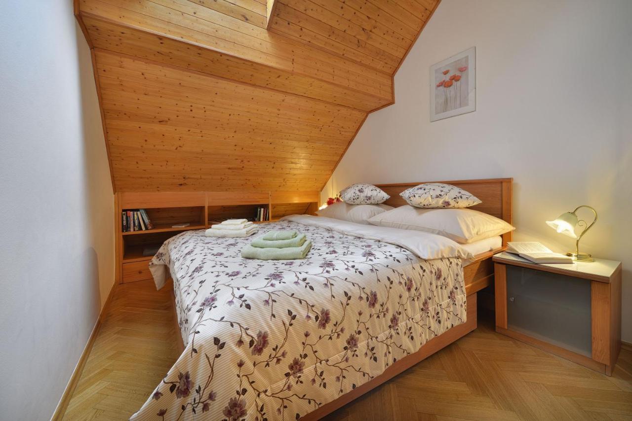 Old Town Apartments Tyn Прага Екстер'єр фото